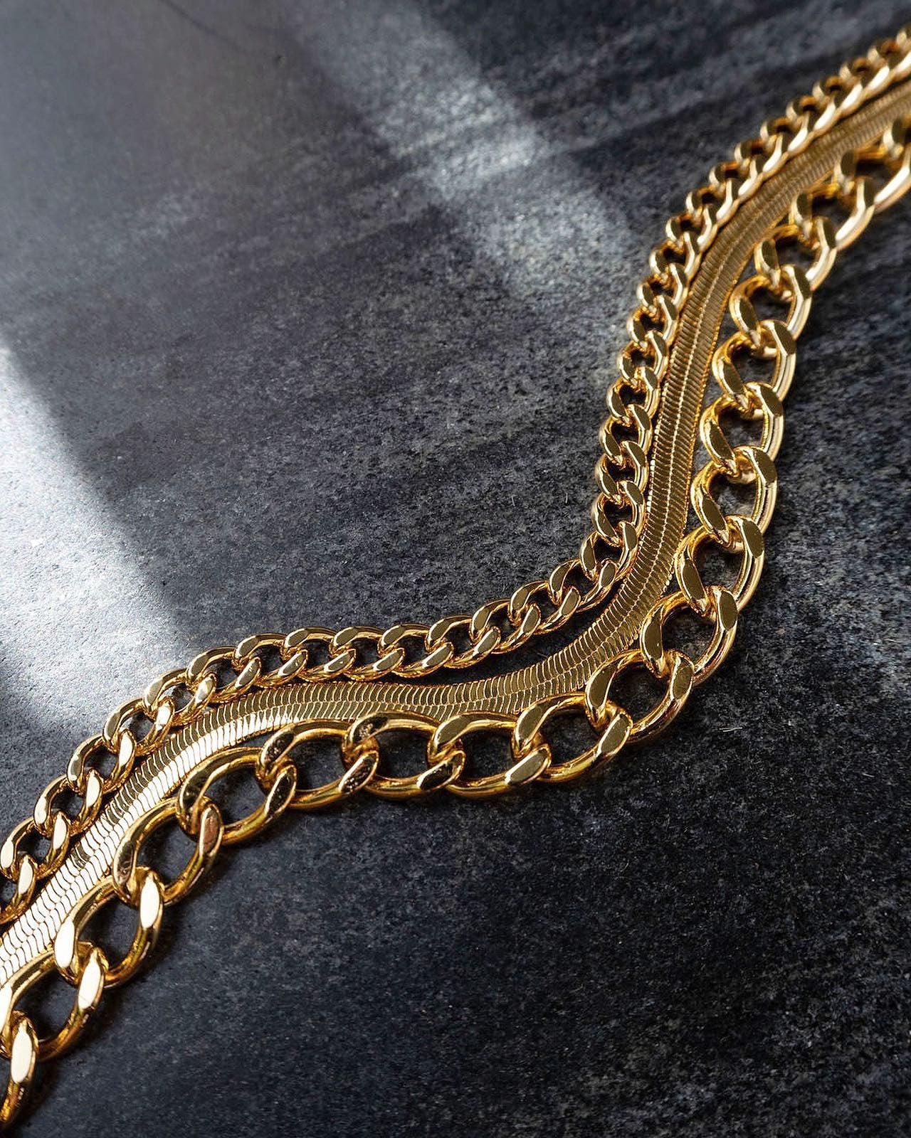 bezel gold - necklace